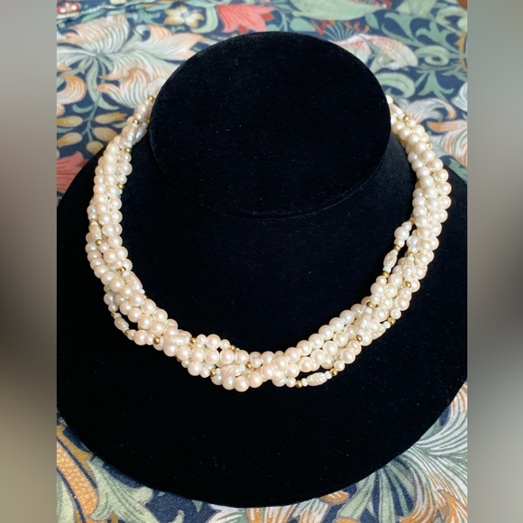 Vintage Trifari Pearl Necklace - Picture 14 of 15